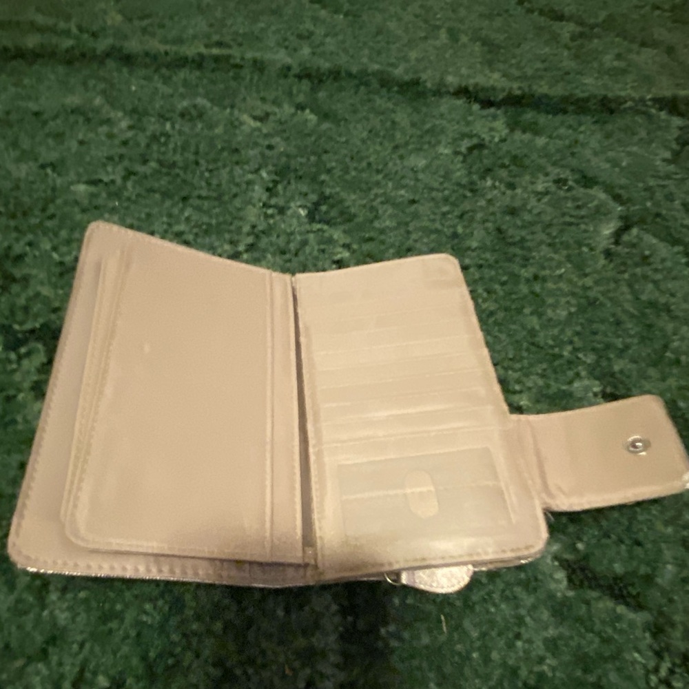 Wallet - Picture 4 of 4